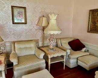 Cream Chairs and ottomans - End Table - Amazing Lam[