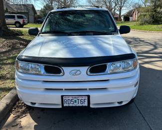 2003 Oldsmobile Bravada, 95,582 miles - very good condition!