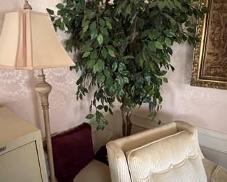 Off-white furniture, floor lamp