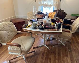 Dining room table and chairs 