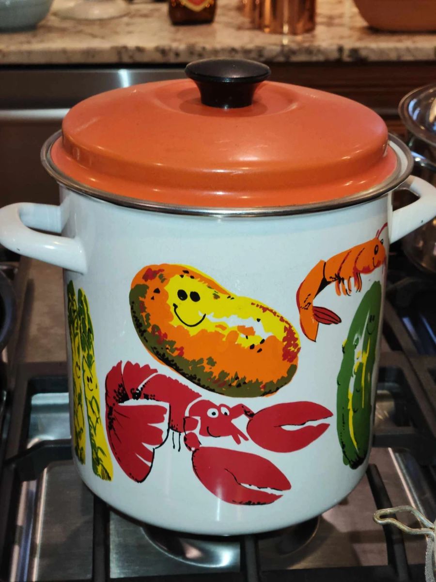 Deluxe Moving Sale In Longmont starts on 3/22/2024