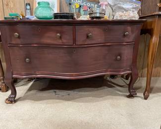 Clawfoot small dresser