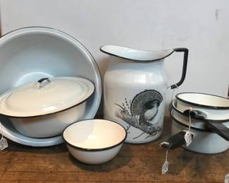 ca 1940-50s Porcelain cookware & lab ware