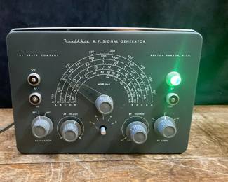 Heathkit RF Signal Generator