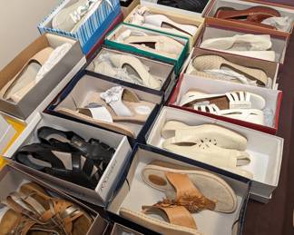 Variety of women's shoes sizes 7 and 7 1/2