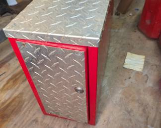 Small Craftsman toolbox