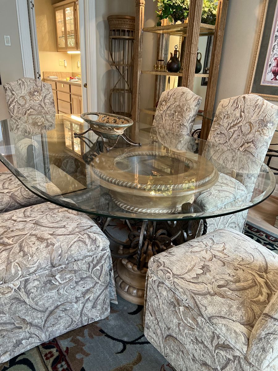 H&H, Jr. Estate Sale lovely DeLimon 3... starts on 3/23/2024