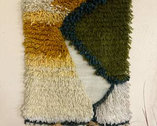 Shaggy yarn tapestry