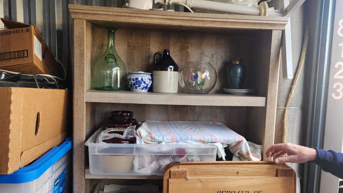 VALLEY ESTATE SELLS LONGABERGER, BOOKS,FURNITURE,... starts on 4/12/2024