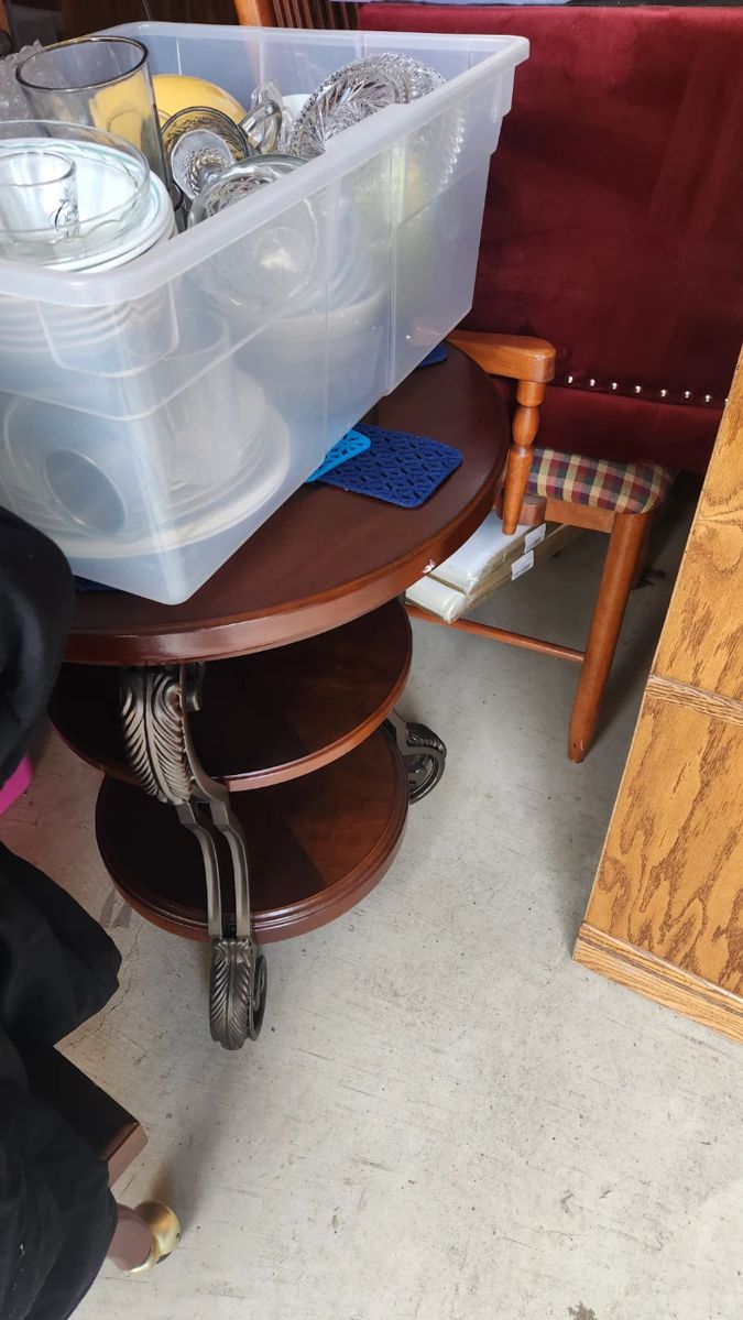 VALLEY ESTATE SELLS LONGABERGER, BOOKS,FURNITURE,... starts on 4/12/2024