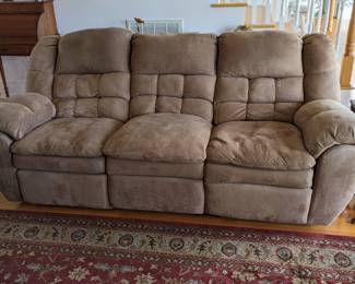 Furniture: Recliner Sofa