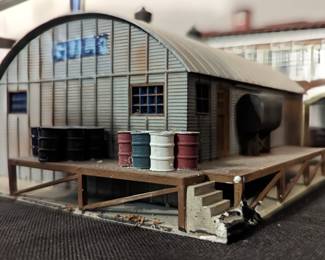 HO Scale Model Railroad Building