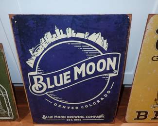 BLUE MOON BEER SIGN