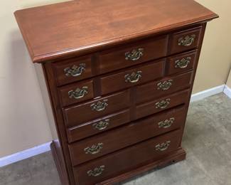AMERICAN DREW CHEST OF DRAWERS
