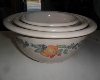 Corelle Mixing bowl set
