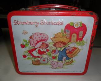 Strawberry Shortcake lunch box with thermos