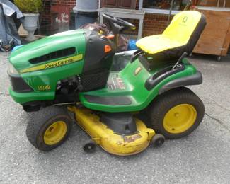 John Deere riding mower