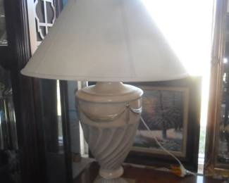 2 matching lamps