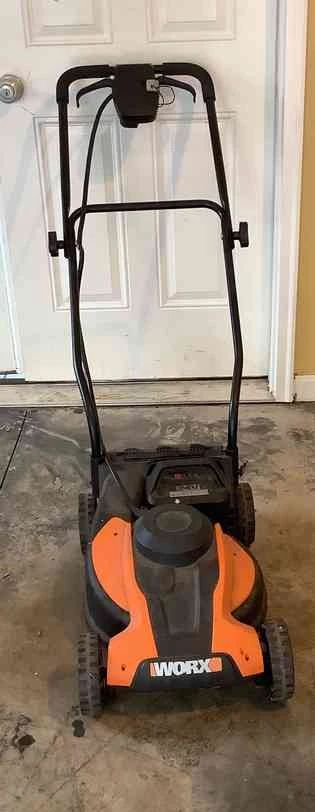 Battery Powered Lawn Mower 
