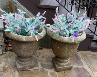 2 Pretty Flower Pots