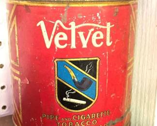 "Velvet" Tobacco Tin

