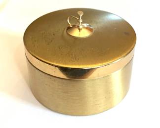 Unique Signed Earrings Holder
