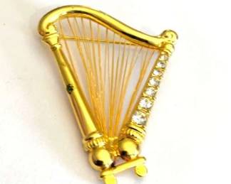 Gold tone Harp Pin
