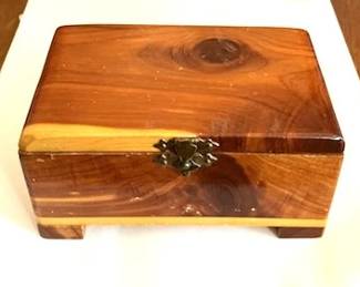 Cedar Keepsake Box 3-1/8" x 5" x 2-1/2"
