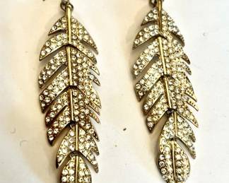 Sparkling Pierced Leaf Earrings
