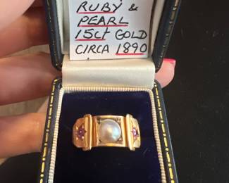 15Ct Ruby & Pearl Antique Ring