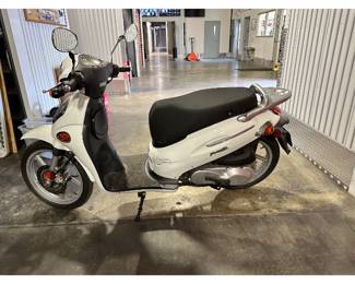 Kymco People 152 motorcyle/scooter