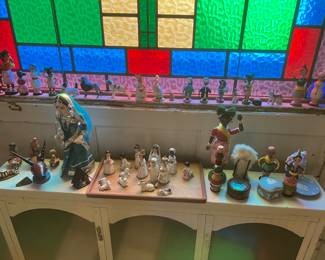 Souvenir and other figurines