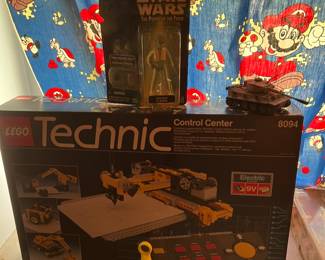 Lego Technic and Star Wars Figurine