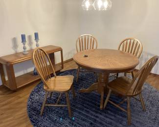 Oak round pedestal table and Windsor chairs, Oak sofa table