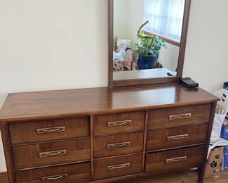 Mid Century 9 drawer dresser with mirror