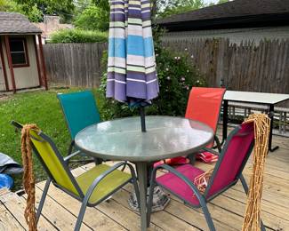 Patio Table with 4 Chairs and Umbrella