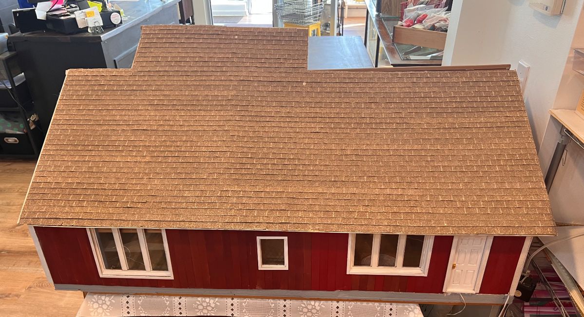 ESTATE OF MINIATURES & DOLLHOUSES in Dimondale, MI starts on 3/18/2024