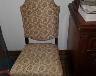 Vintage slipper chair (1) of (2)