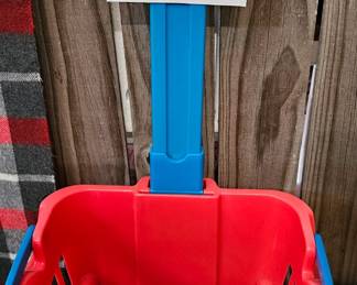 MELISSA AND DOUG ROLLING SHOPPING CART TOY