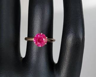 10K Yellow Gold Pink Sapphire Ring - Size 5