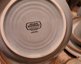 Noritake Sanibel Green Set