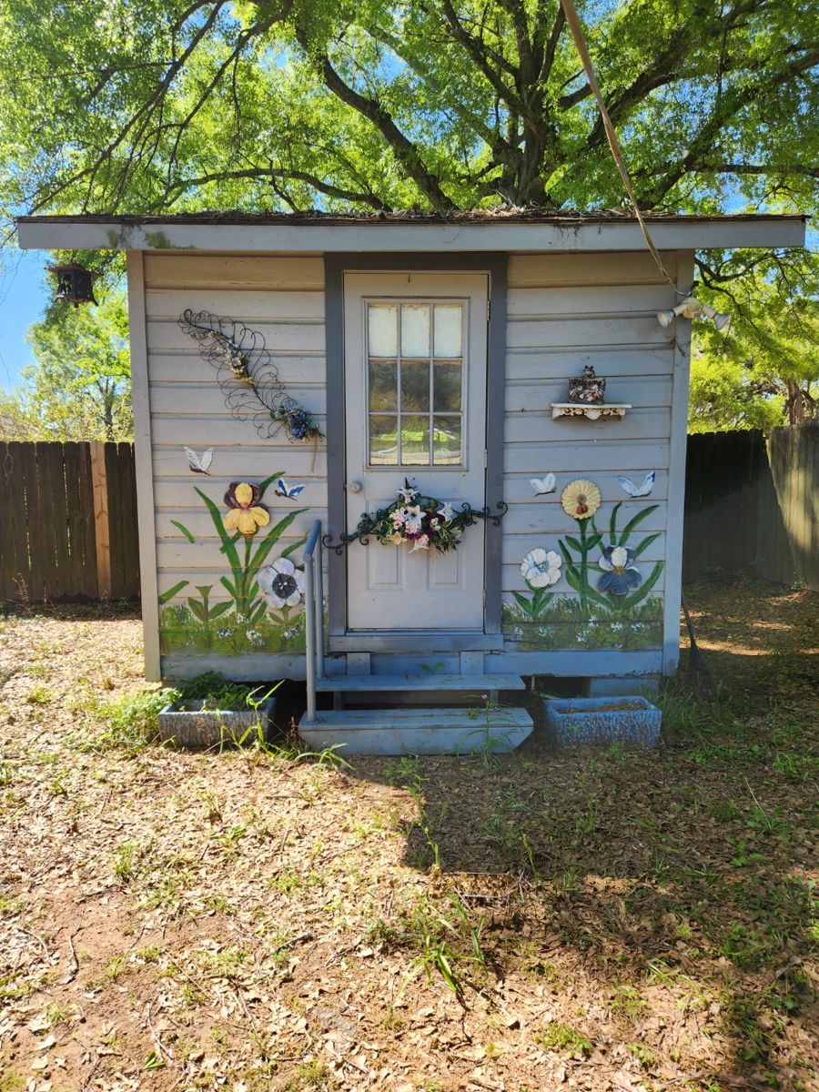 E 5TH ST ESTATE SALE in Natchitoches, LA starts on 4/4/2024