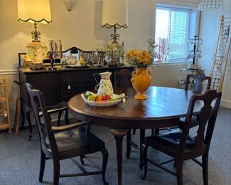 Great vintage dining table w/chairs one leaf $150 now $75