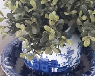 Vintage reproduction Victoria Ware Flow Blue Ironstone Chinoiserie pitcher and bowl set. Beautiful and classic. Heavy and in good condition. One chip in bowl.