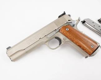 Make: Colt MK IV/SERIES
Model: '70 Government
Caliber: 45 ACP
Action: Semi
Barrel: 5
Bore: Shiny
Serial # 52661B70
Condition: Excellent
This is a Colt MK IV/SERIES '70 Government dated back to 1979 chambered in 45 ACP. This Pistol Is in Excellent condition and shows normal signs of use and wear.