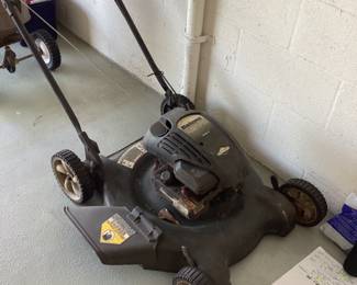 Balens lawnmower with Briggs & Stratton engine