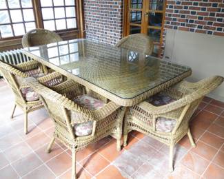 Indoor Outdoor Wicker Patio table and 8 chairs