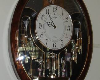 Clock that works chimes