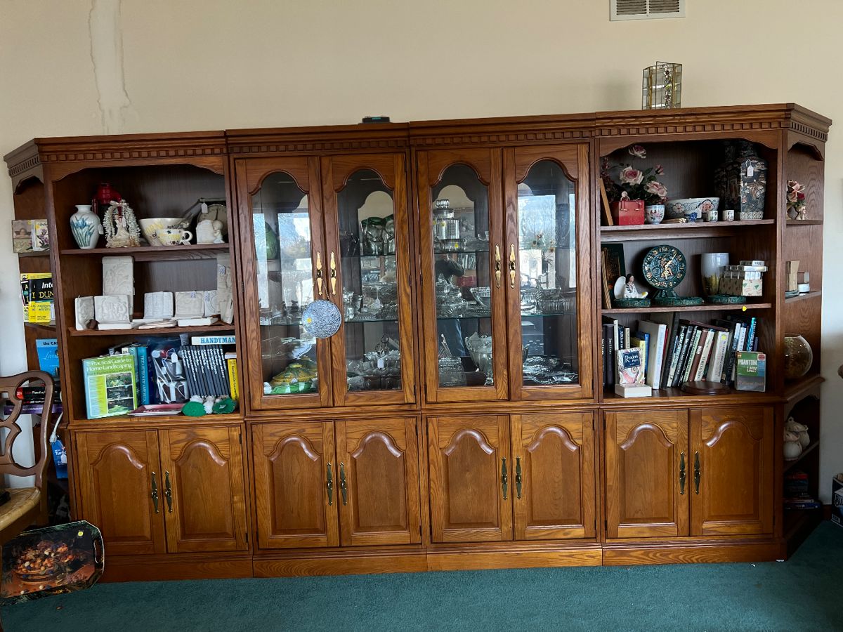 Wall Unit Cabinets & Shelves (6 pc),