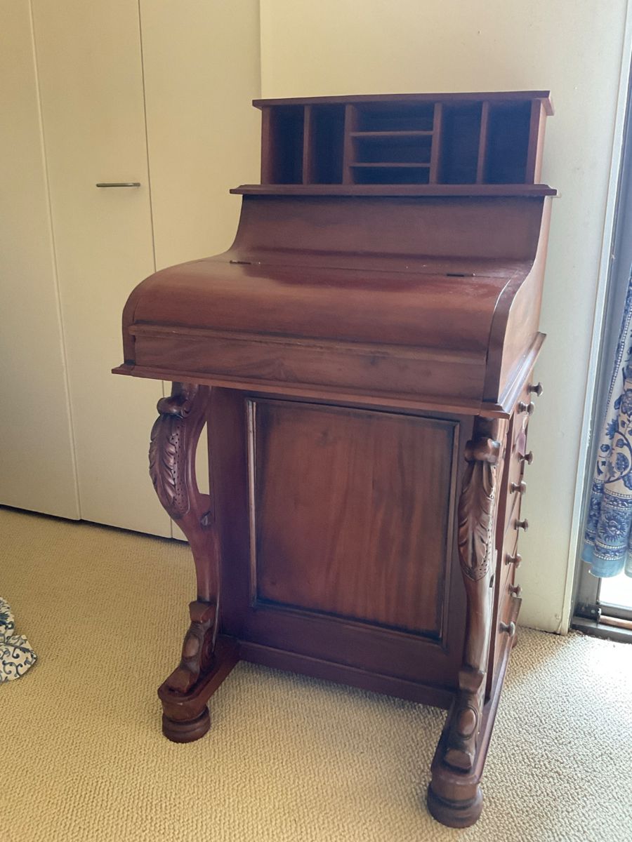 QUEENS LAKE WILLIAMSBURG ONLINE SALE starts on 3/19/2024